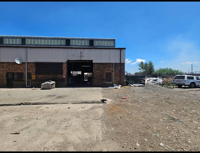 330M² WAREHOUSE FOR SALE IN BENONI SOUTH